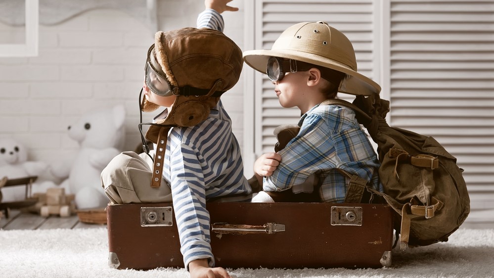 115_viaggiare-in-aereo-con-bambini PERMESSI  PER  BAMBINI  CHE VIAGGIANO   SENZA GENITORI O UNO SOLO ITALIANI / STRANIERI